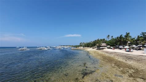 Maribago Public Beach, Philippines .